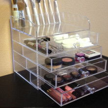 余姚市宇華日用品廠銷售部 專業提供各類噴頭、化妝品包裝及日用百貨